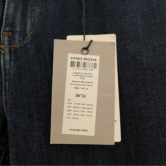 Vero Moda NWT Sheila kick flare jeans - Picture 8 of 8